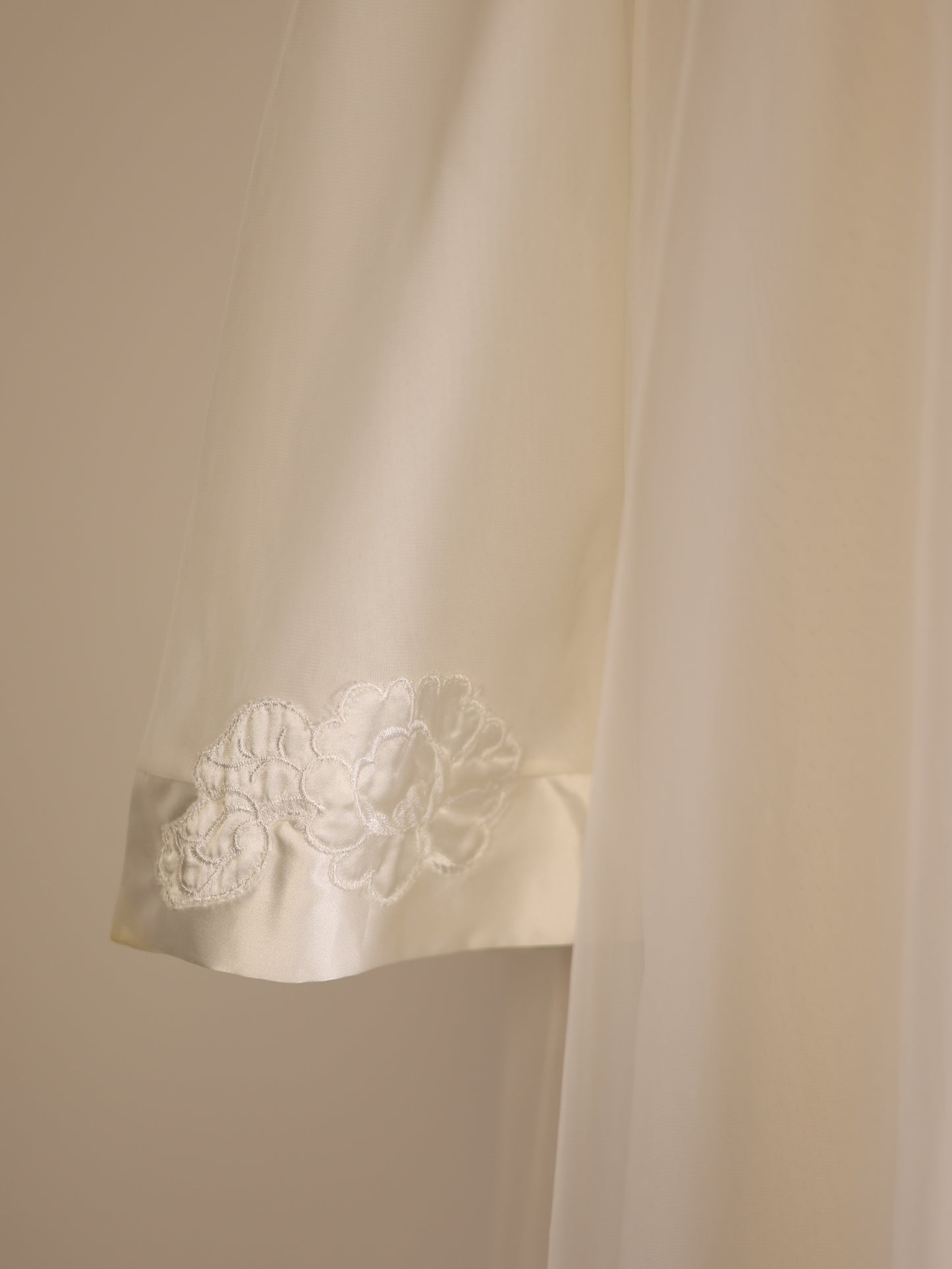 1960s Gossard Artemis Ivory Peignoir Robe