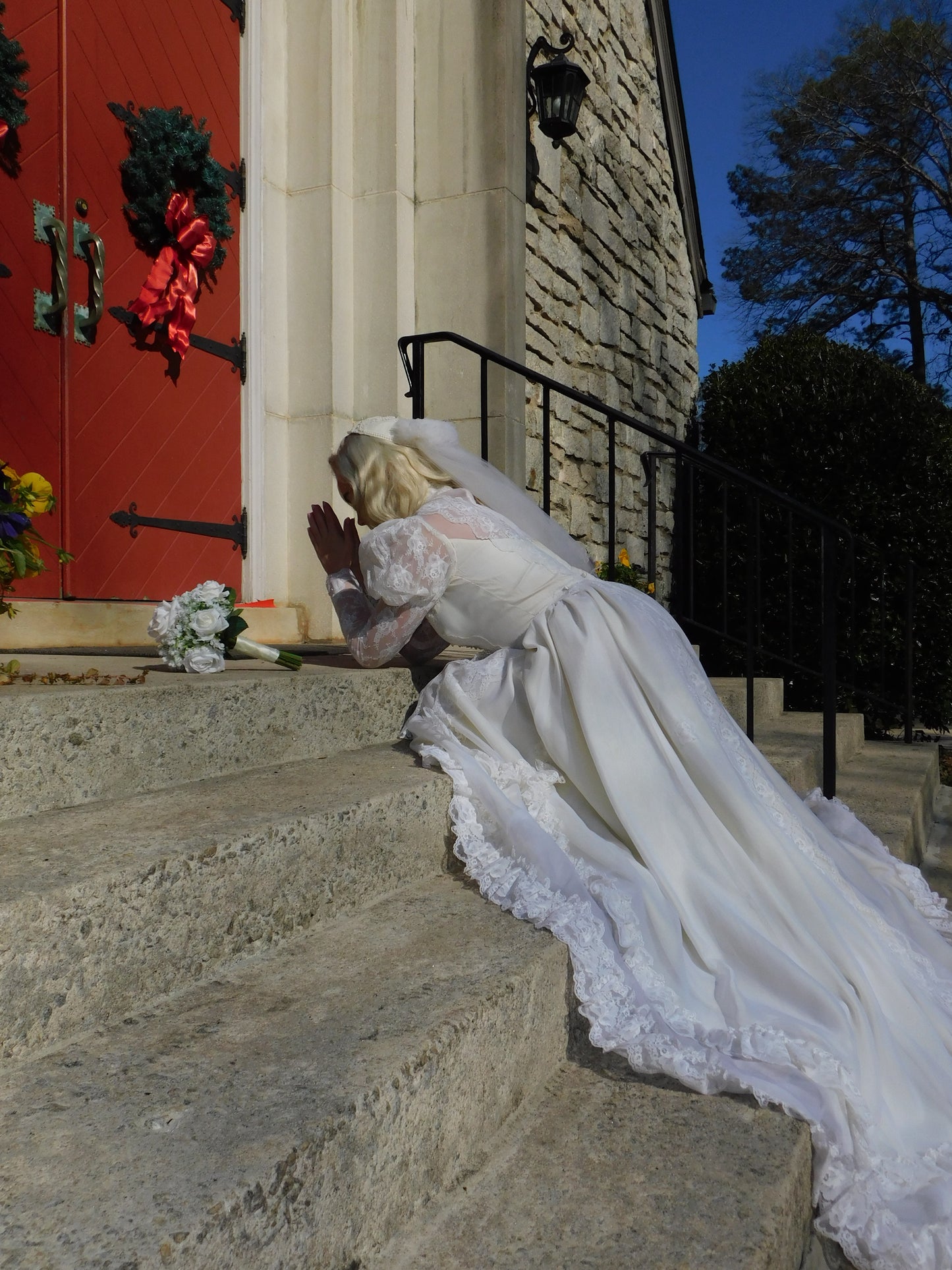 1950s Beautiful Wedding Gown with Veil