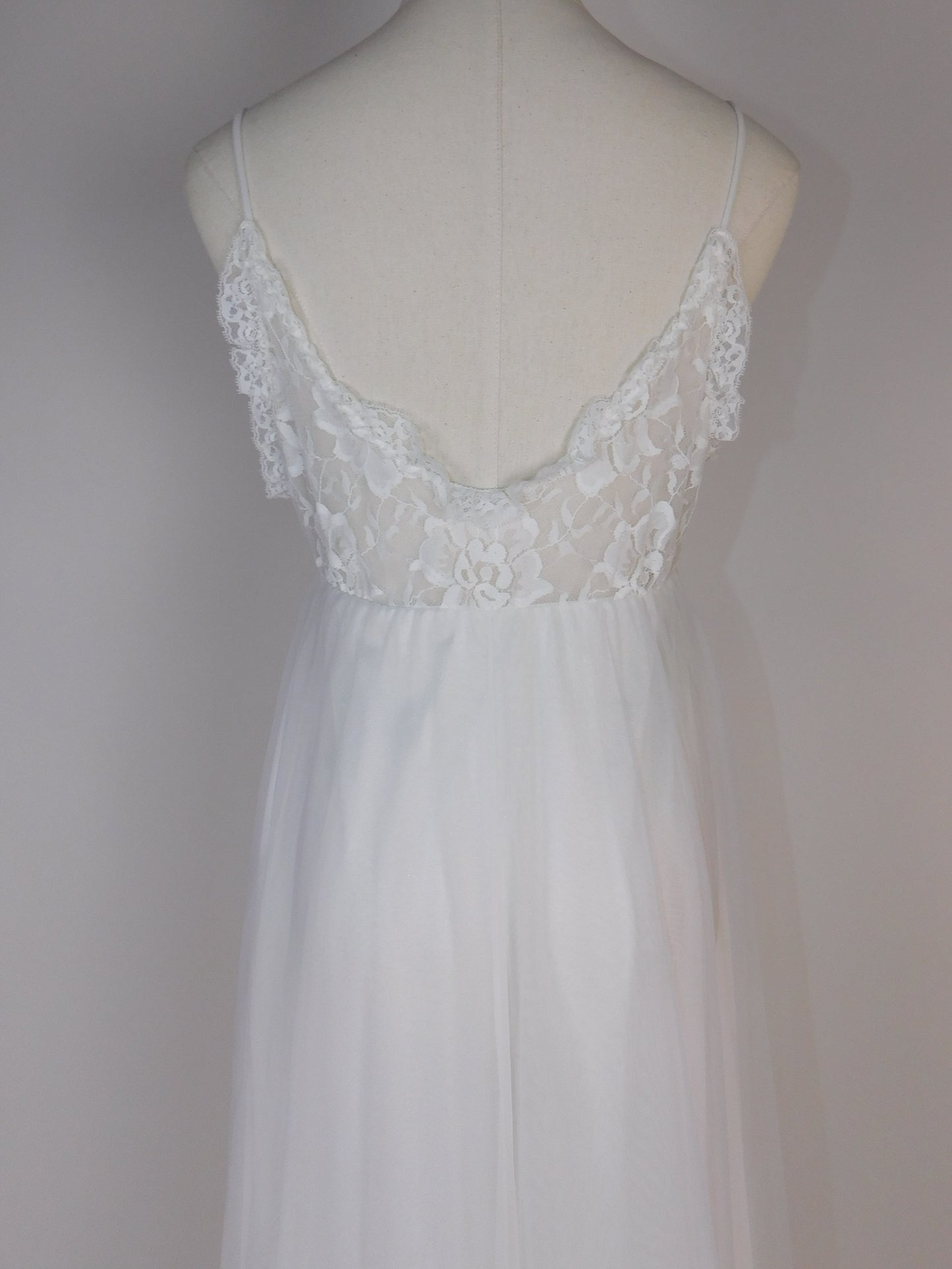 Vintage 1970s Bridal Peignoir Set in Sheer Chiffon and Lace with Removable Robe