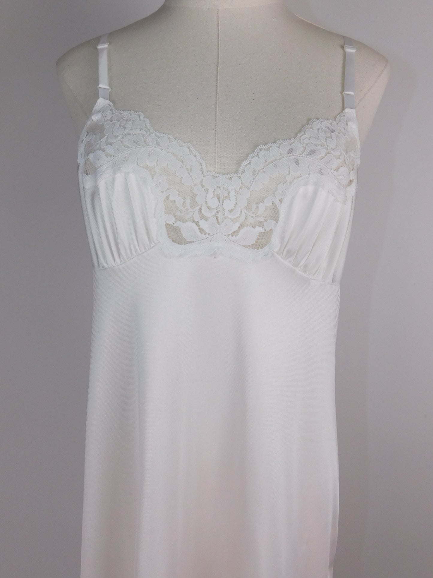 90s Vassarette Slip