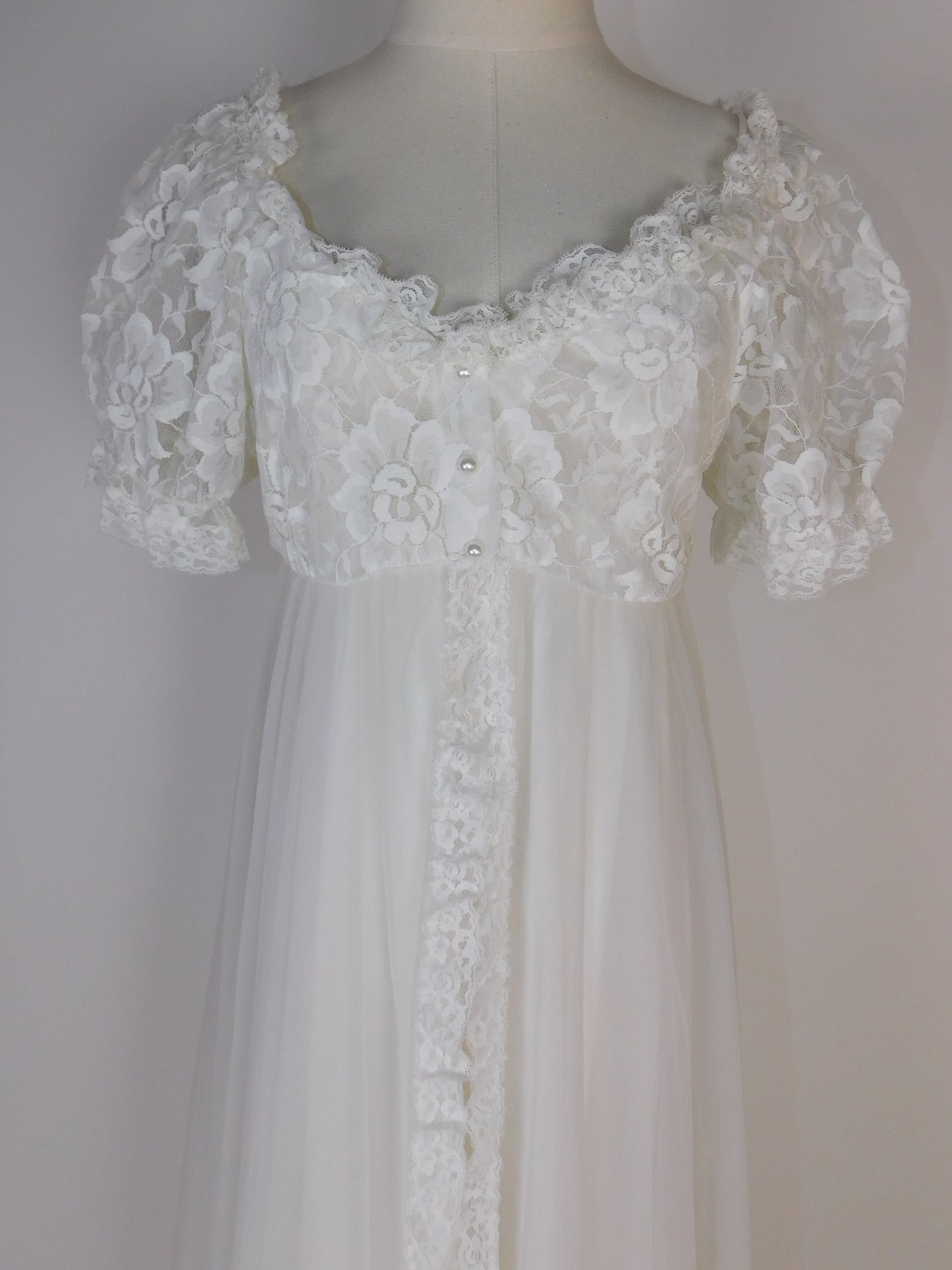 Vintage 1970s Bridal Peignoir Set in Sheer Chiffon and Lace with Removable Robe