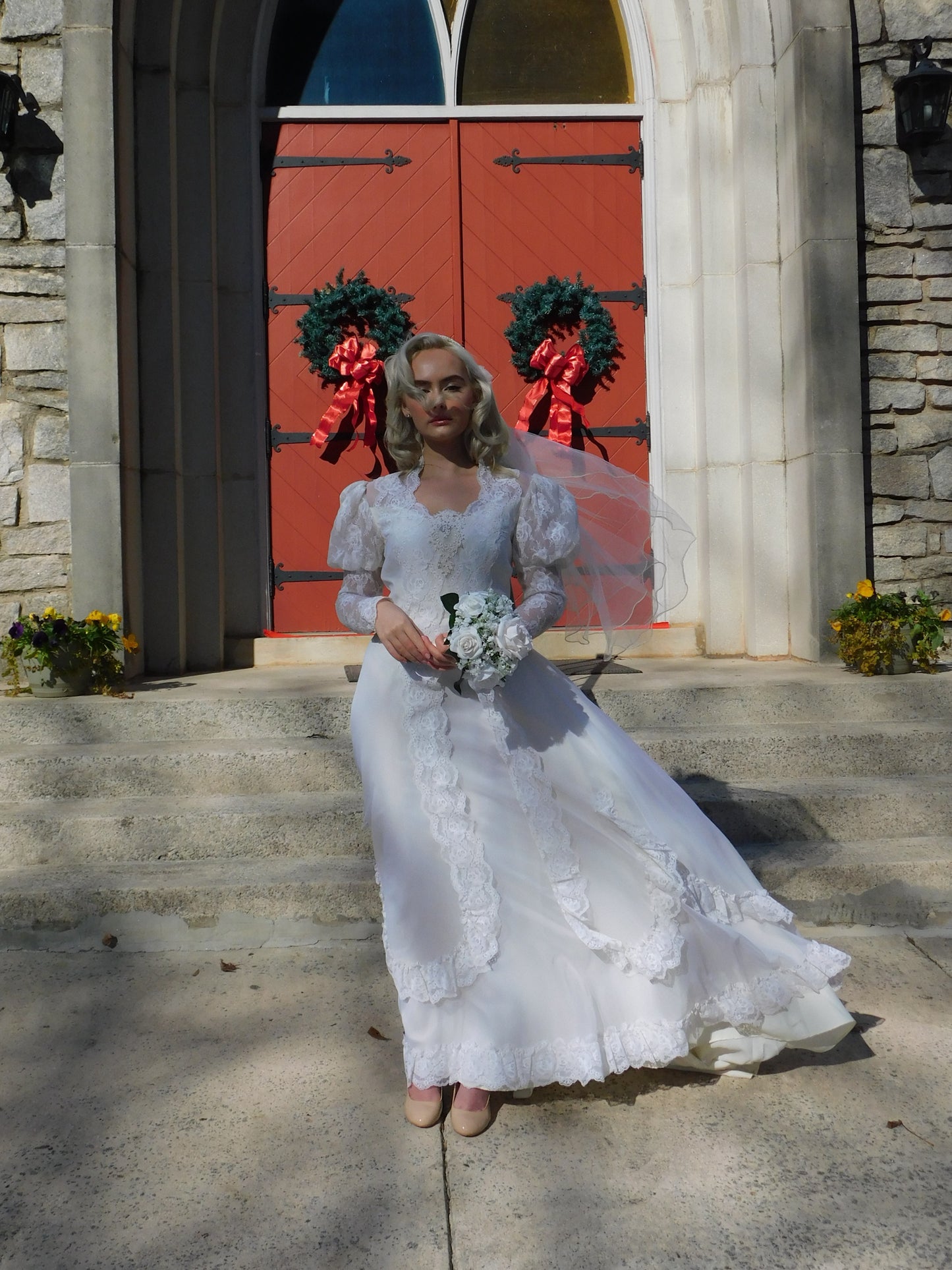 1950s Beautiful Wedding Gown with Veil