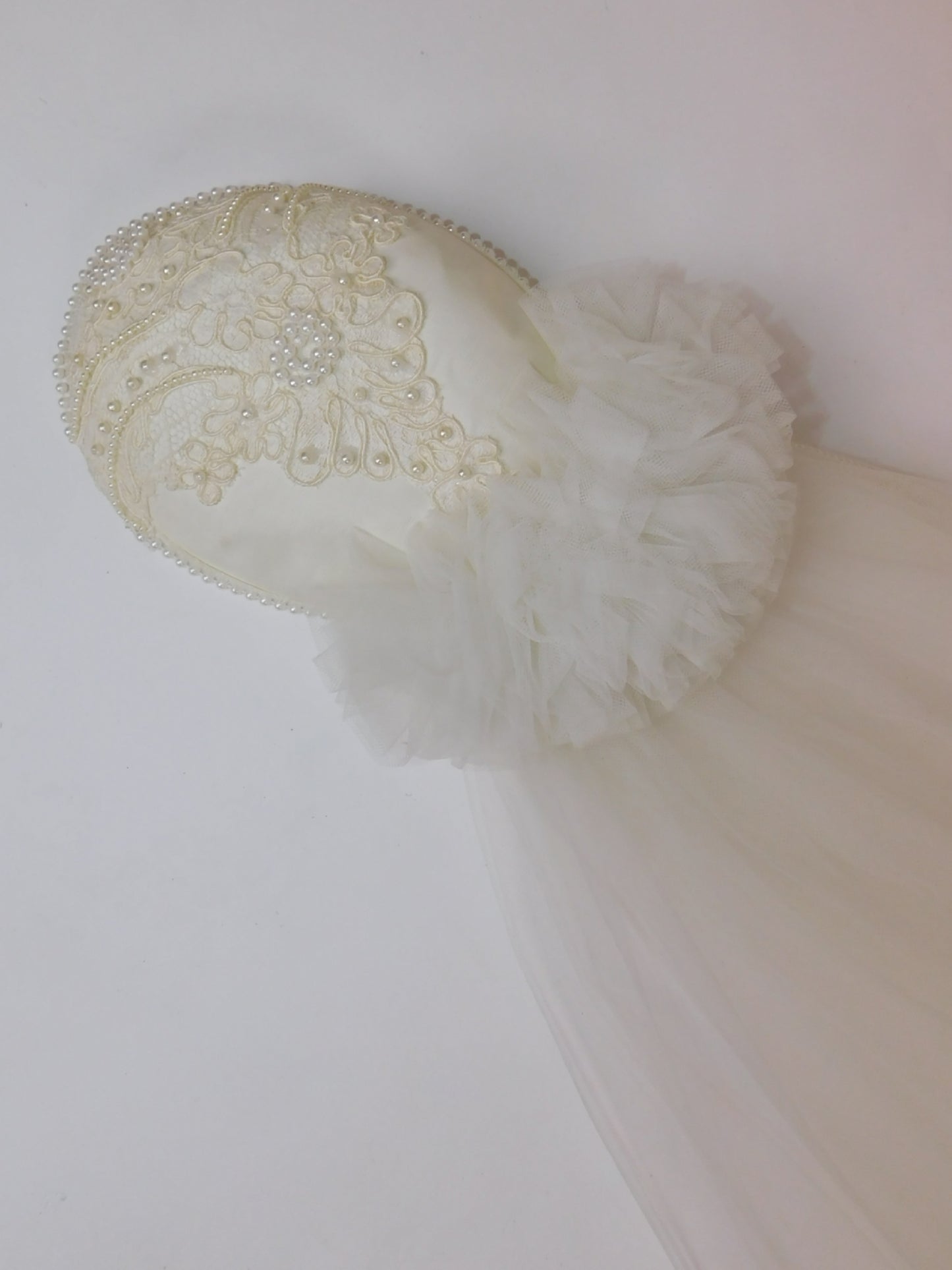 1950s Beautiful Wedding Gown with Veil