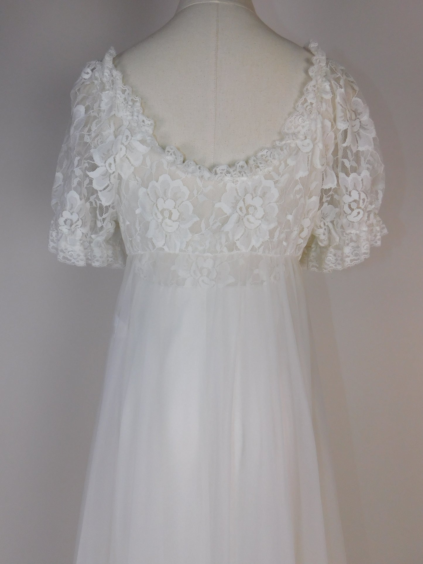 Vintage 1970s Bridal Peignoir Set in Sheer Chiffon and Lace with Removable Robe