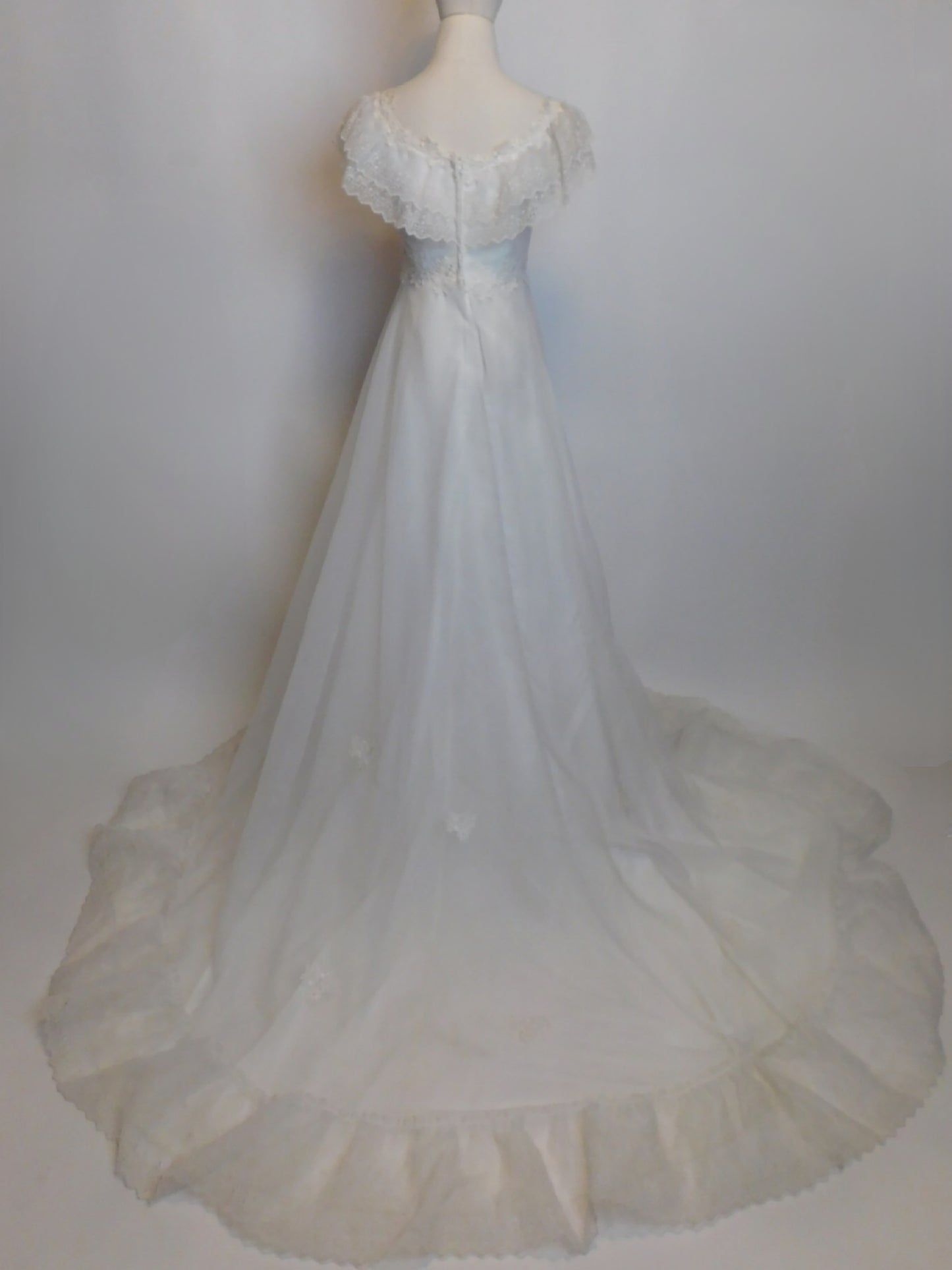 1970s Prairie Style Wedding Dress