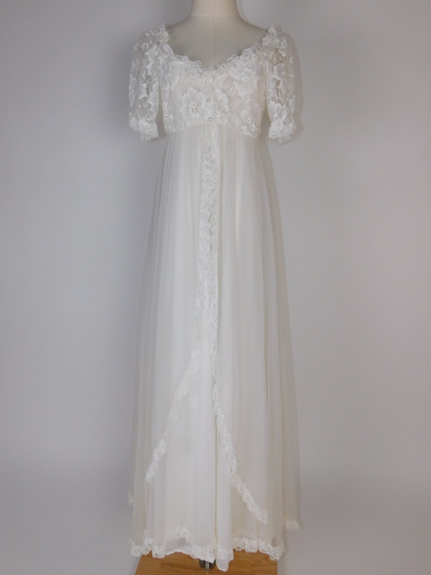 Vintage 1970s Bridal Peignoir Set in Sheer Chiffon and Lace with Removable Robe