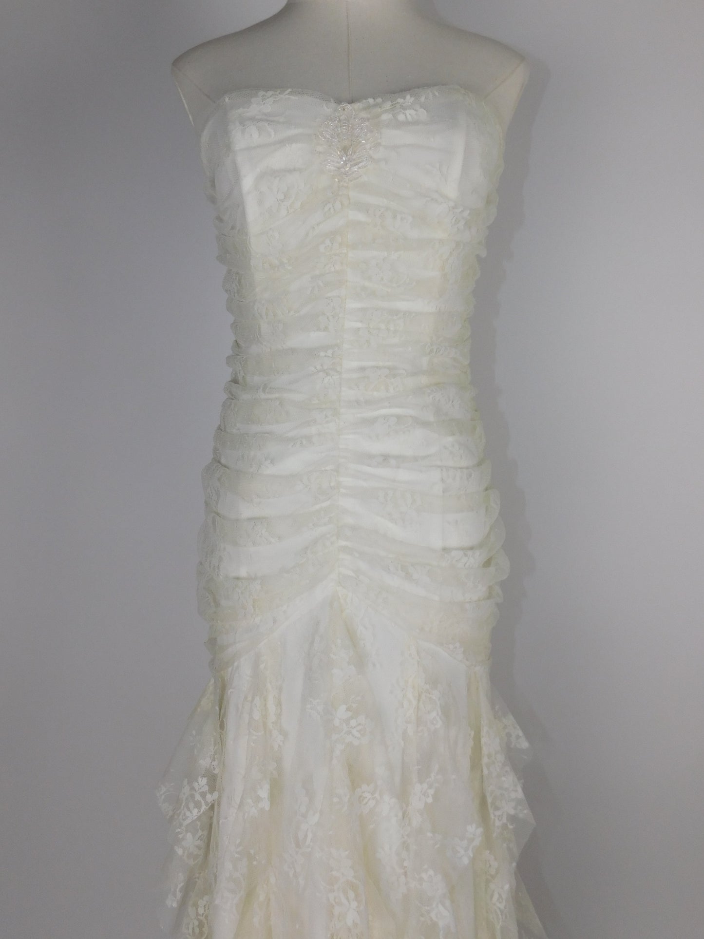 1990s Jessica McClintock Ivory Mermaid Style Wedding Dress
