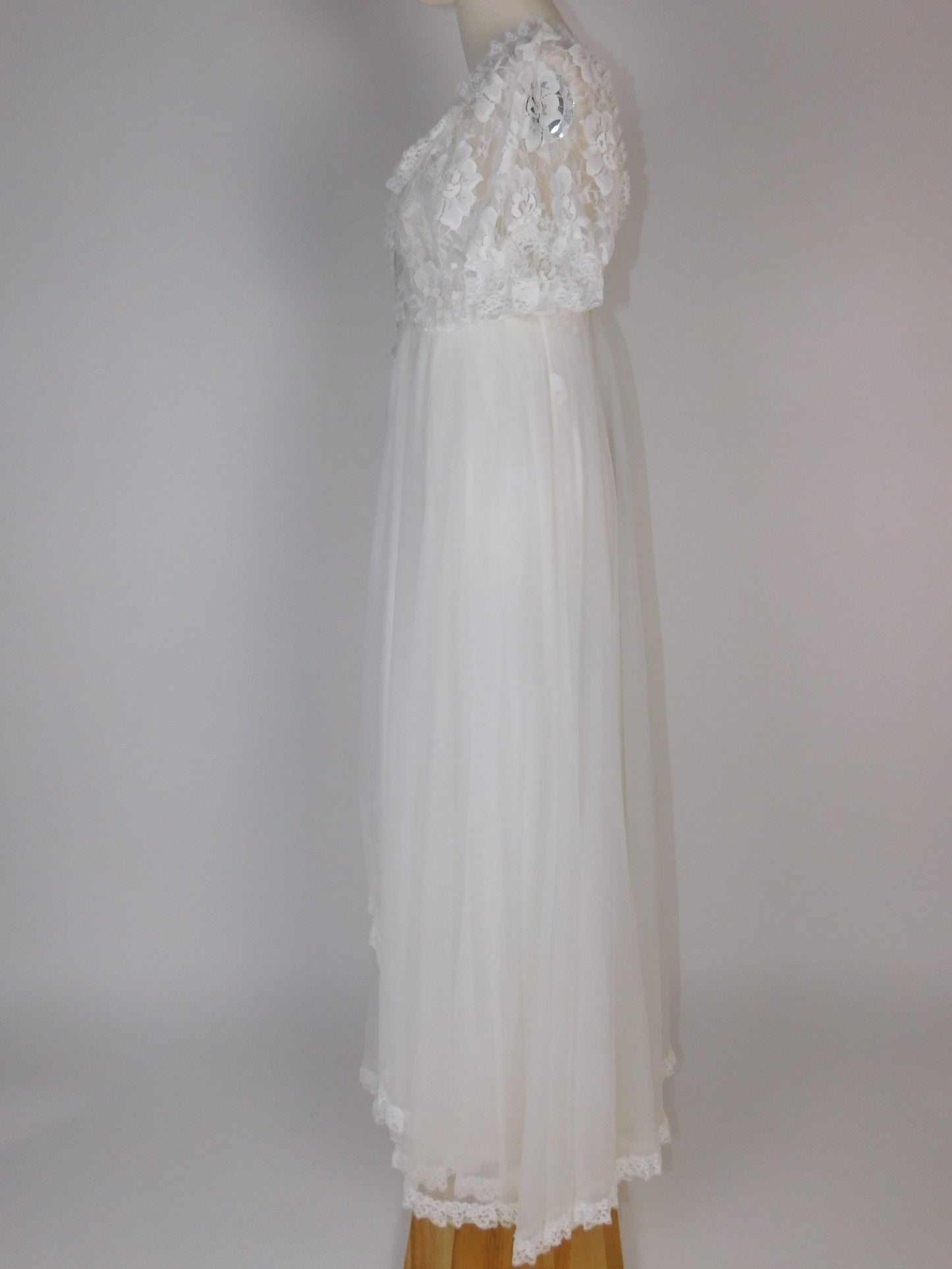 Vintage 1970s Bridal Peignoir Set in Sheer Chiffon and Lace with Removable Robe