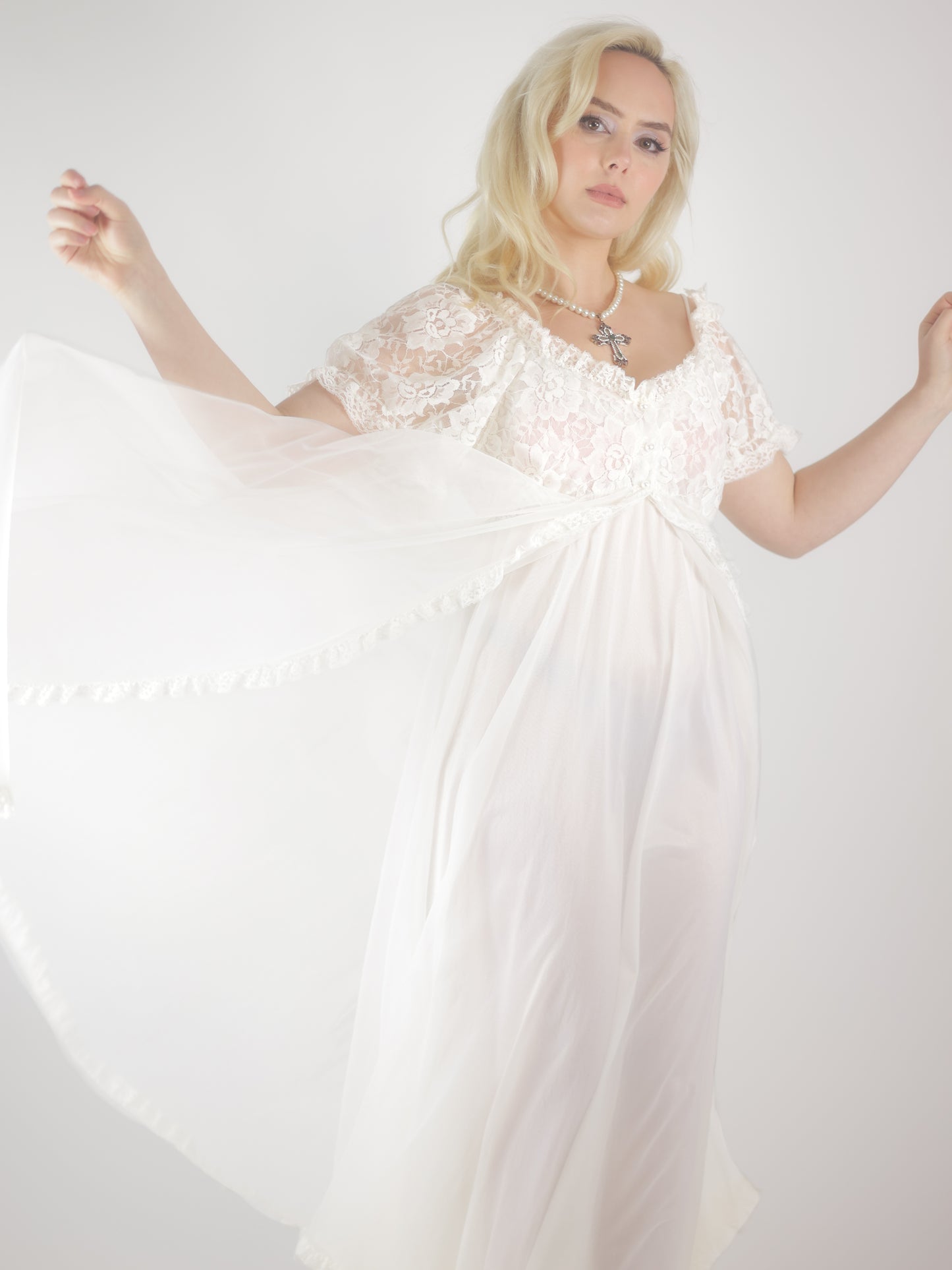Vintage 1970s Bridal Peignoir Set in Sheer Chiffon and Lace with Removable Robe