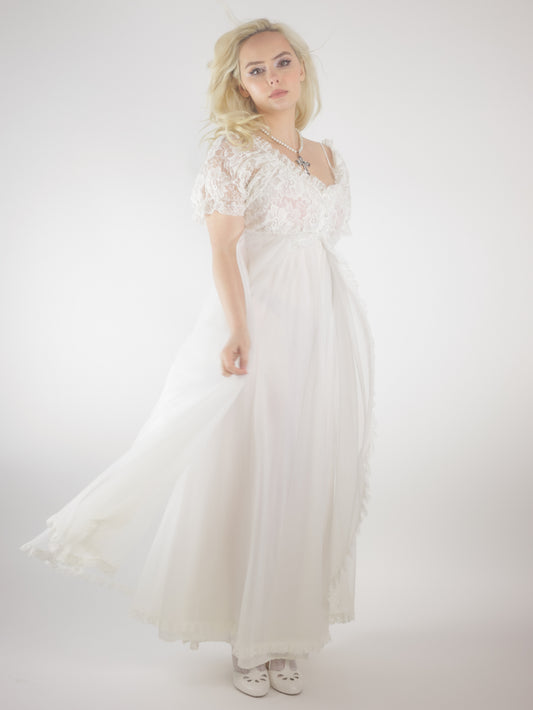 Vintage 1970s Bridal Peignoir Set in Sheer Chiffon and Lace with Removable Robe