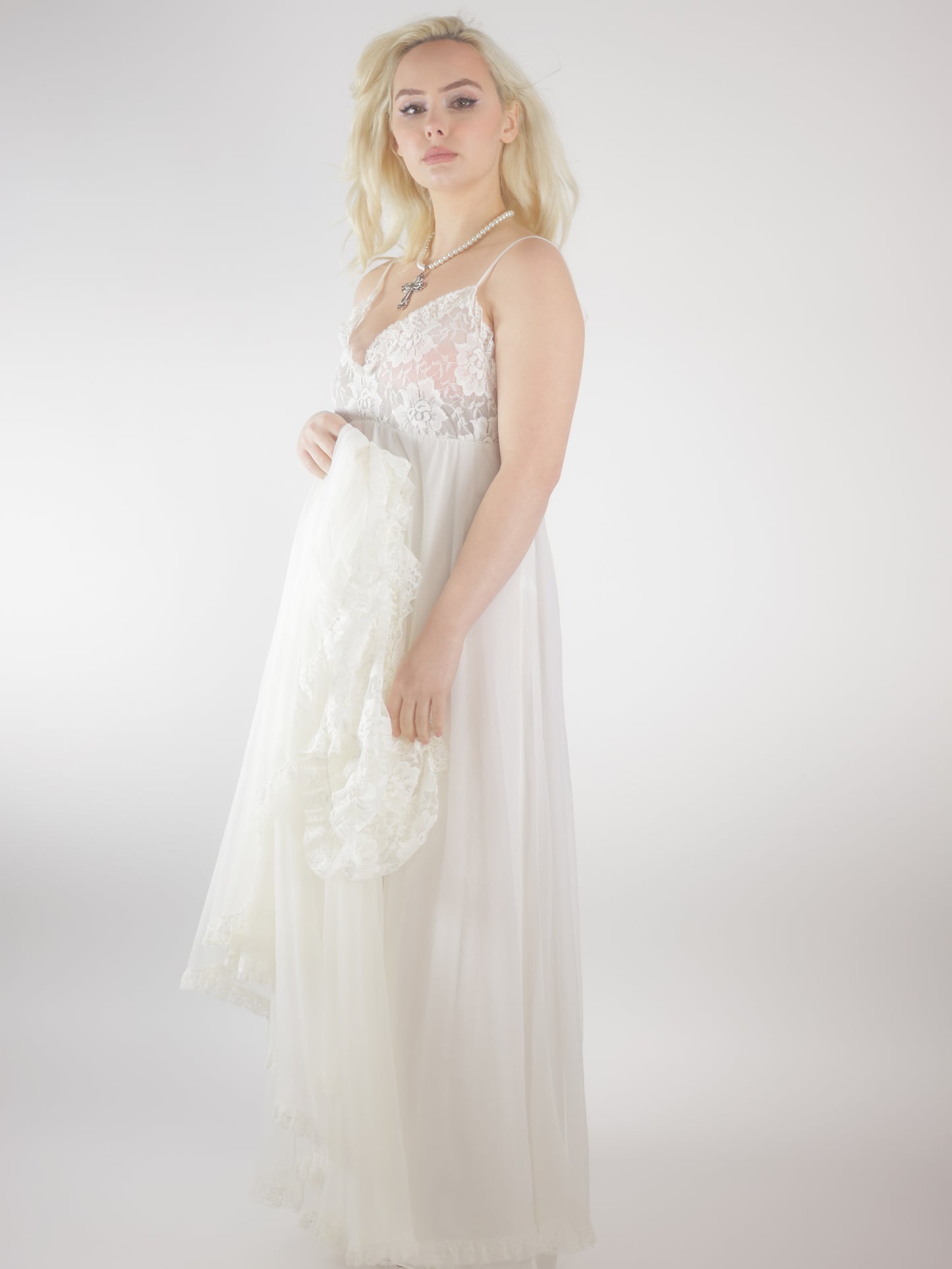 Vintage 1970s Bridal Peignoir Set in Sheer Chiffon and Lace with Removable Robe