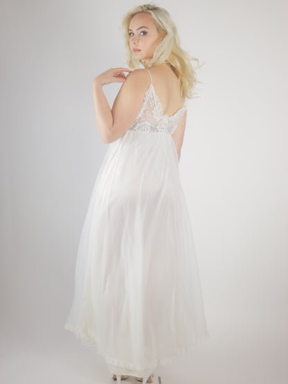 Vintage 1970s Bridal Peignoir Set in Sheer Chiffon and Lace with Removable Robe