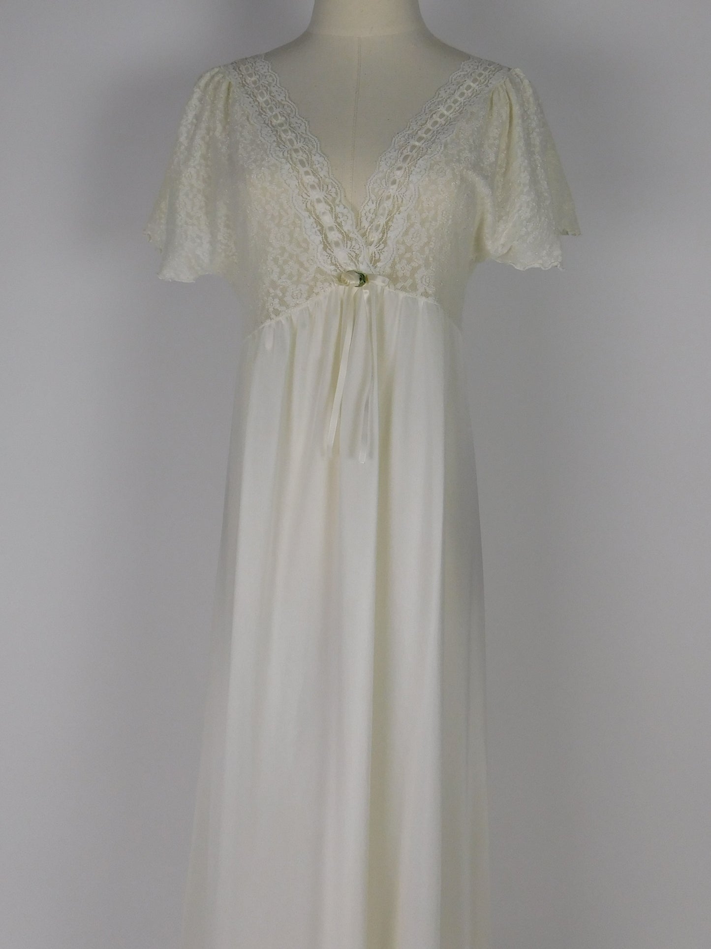 1980s Ivory Lace Nightgown Dress