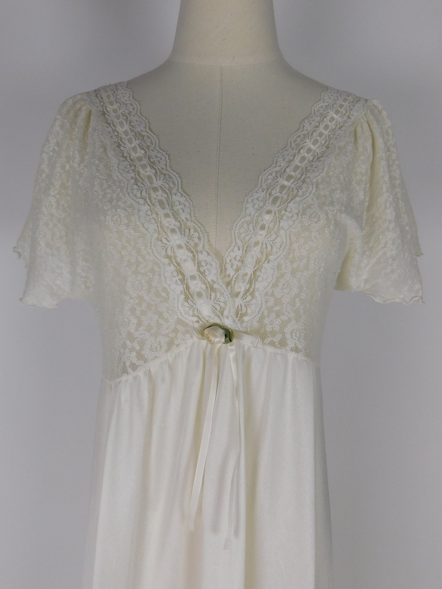 1980s Ivory Lace Nightgown Dress