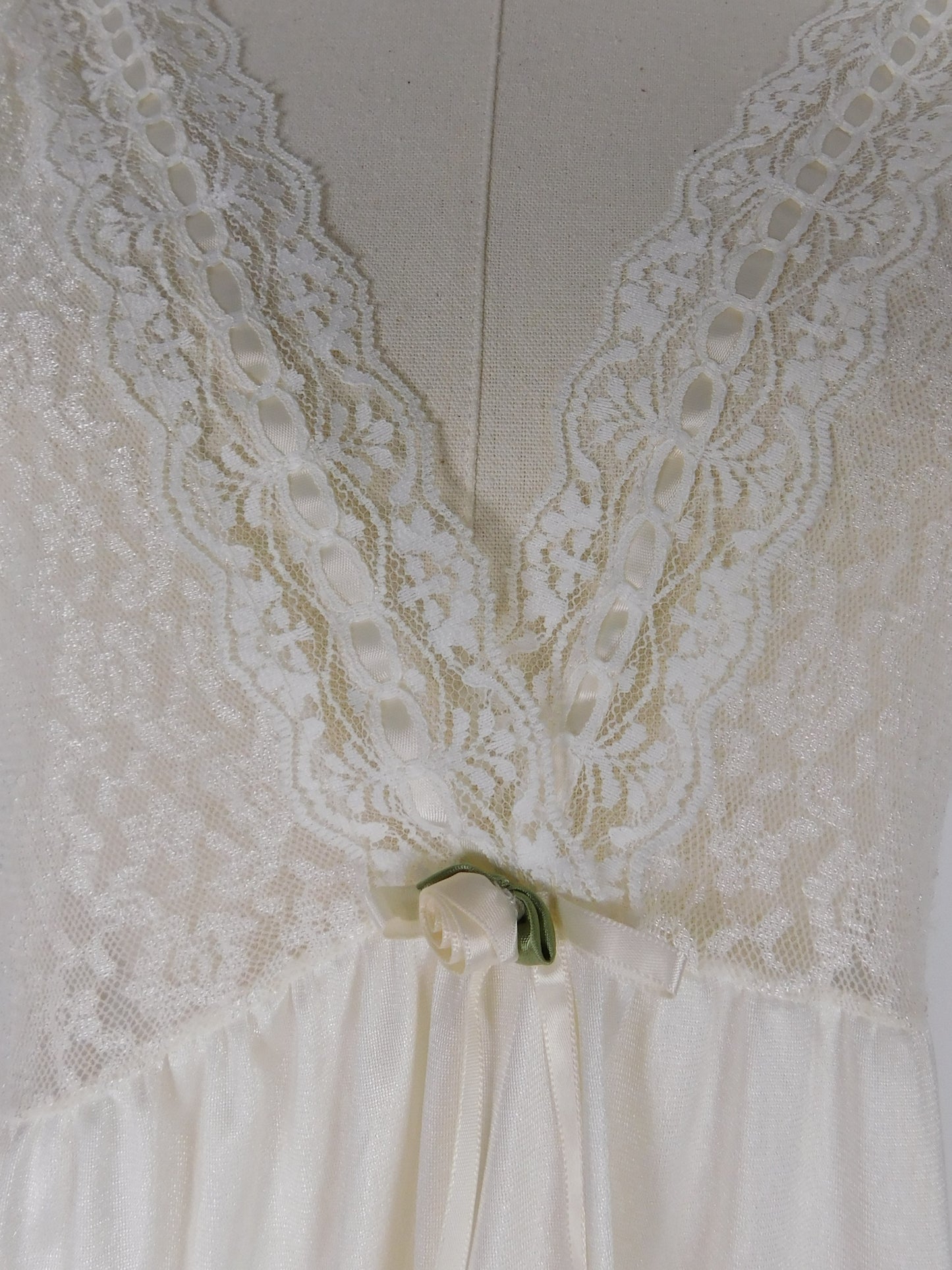 1980s Ivory Lace Nightgown Dress