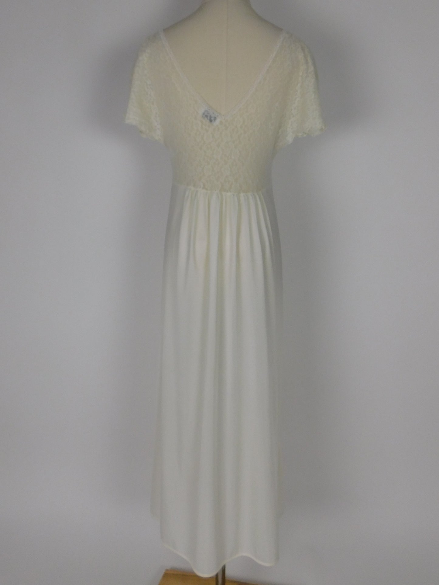 1980s Ivory Lace Nightgown Dress