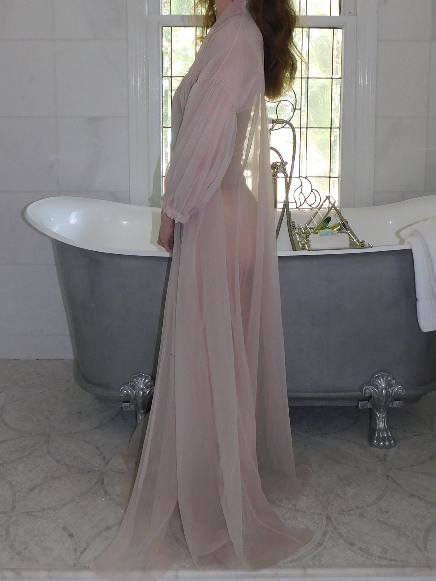 1960s Vanity Fair Pink Sheer Puff Sleeve One Button Peignoir