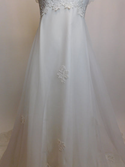 1970s Prairie Style Wedding Dress