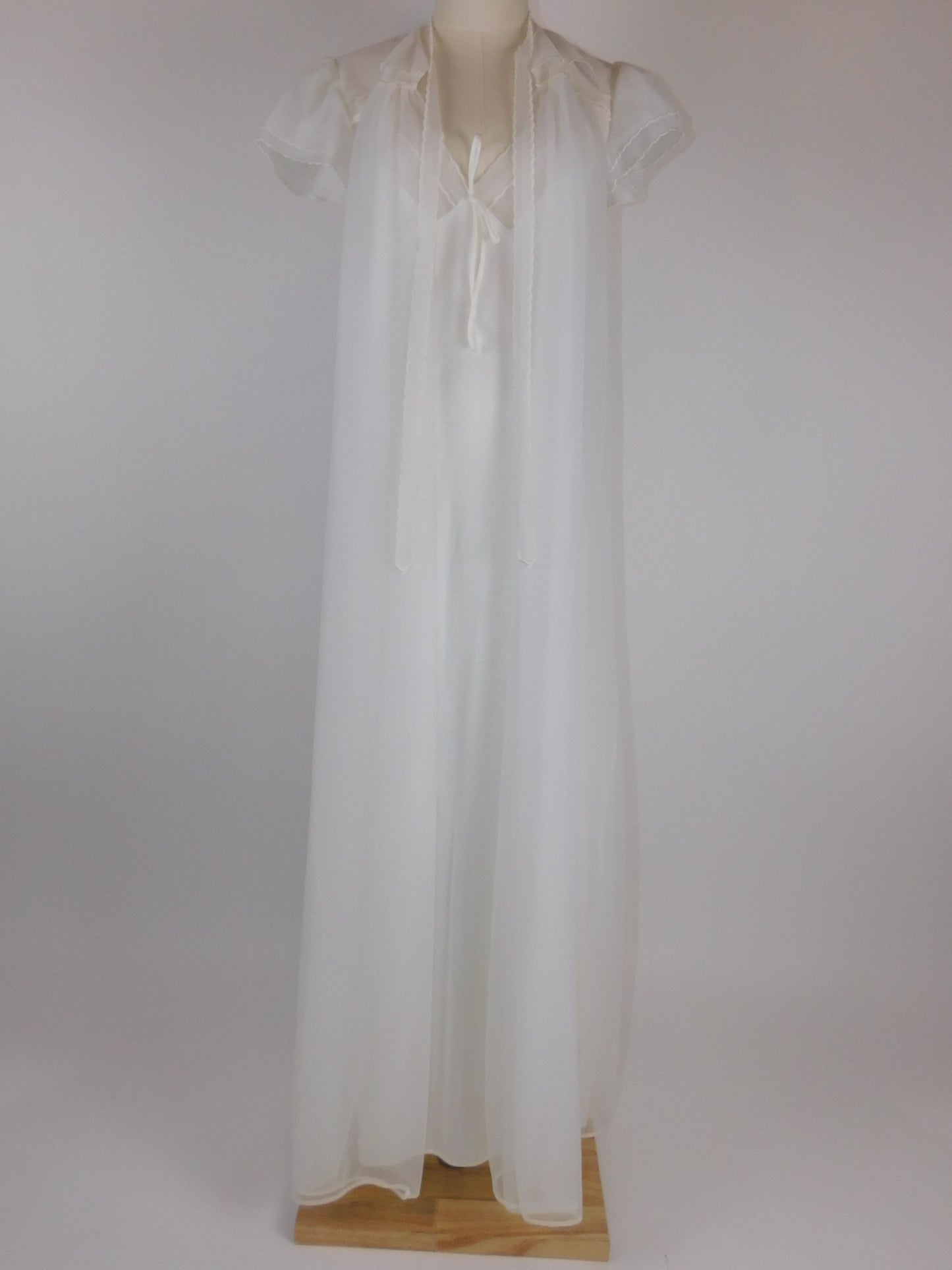 Vintage Val Mode Bridal Peignoir and Nightgown Set