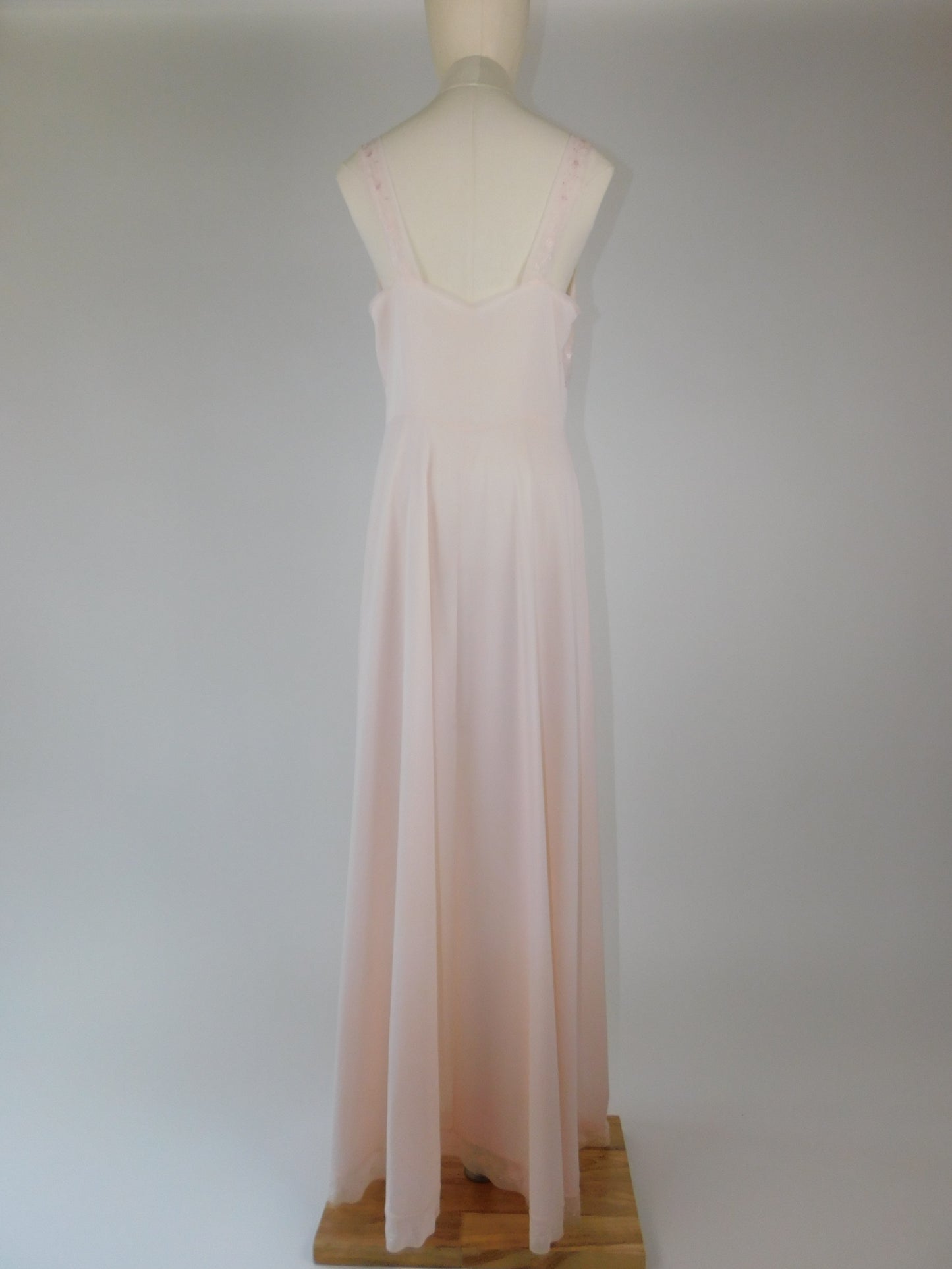 1960s Vanity Fair Light Pink Chemise