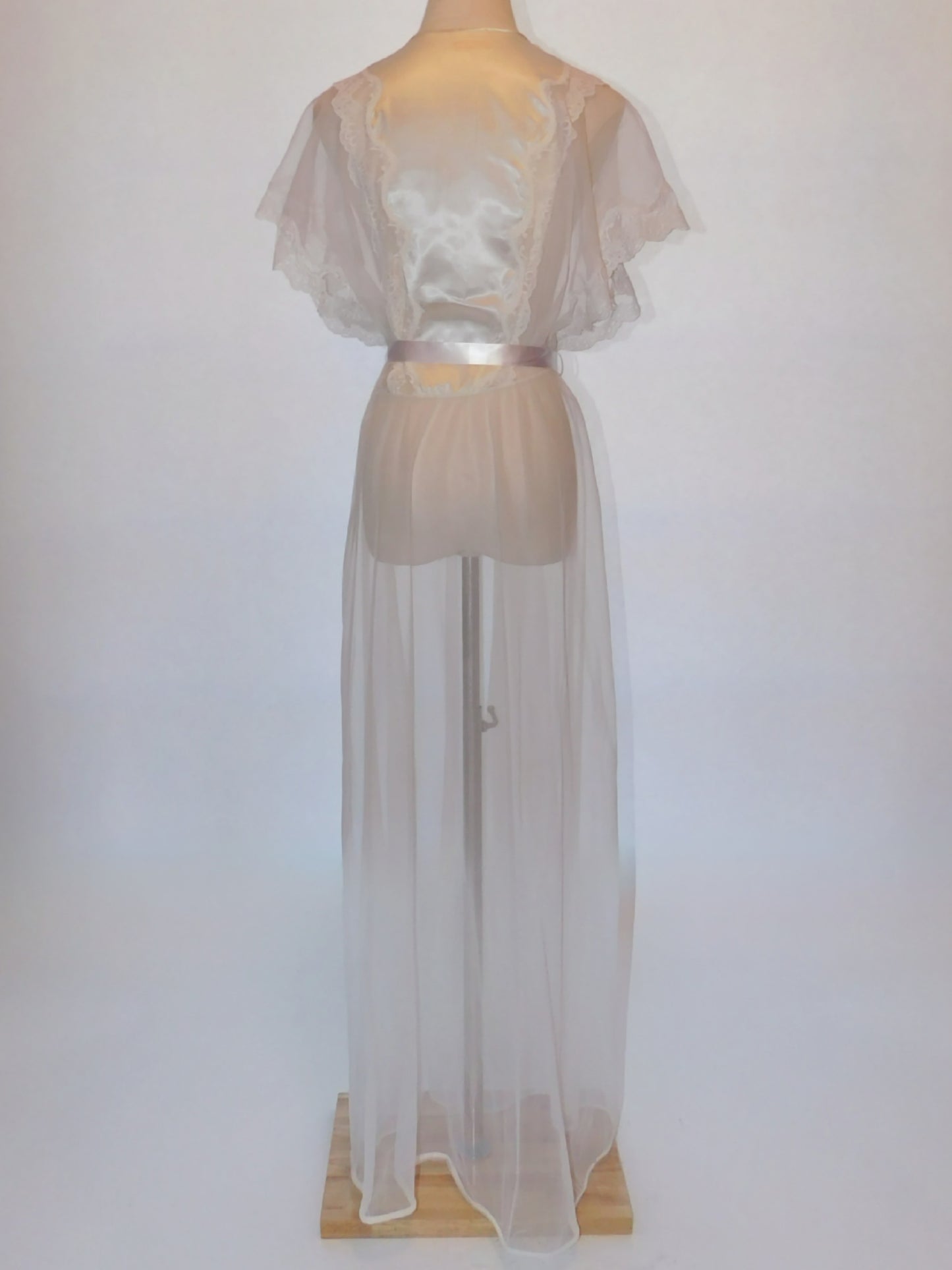 Vintage Val Mode Sheer Chiffon Peignoir