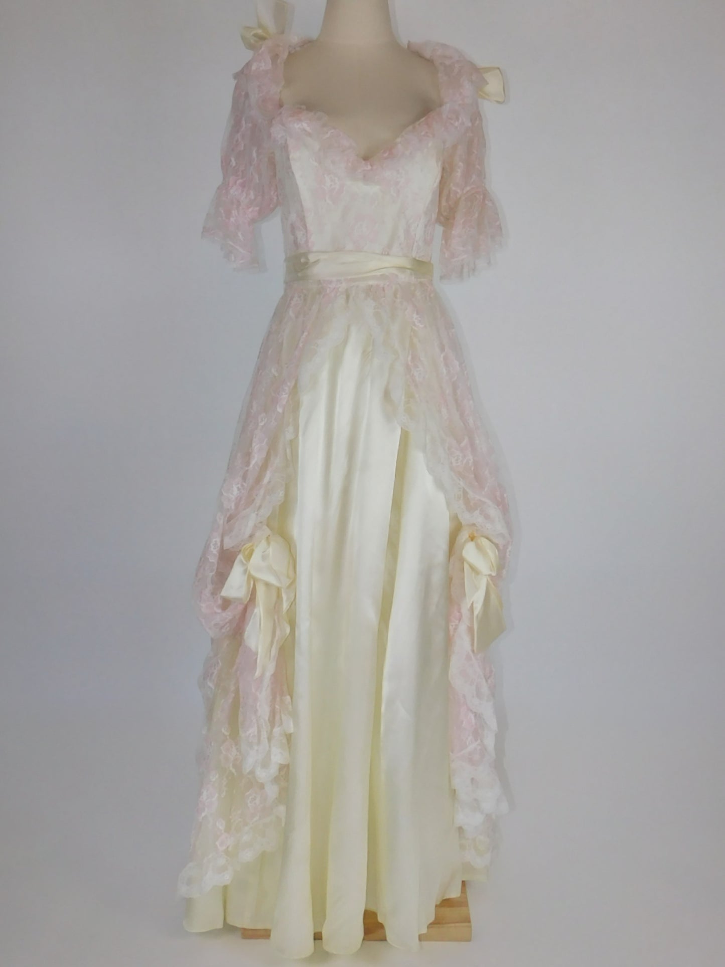 1980s Gunne Sax Southern Belle Style Dress