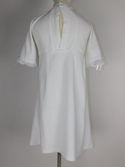 1960s Handmade Cotton and Lace Shift Dress