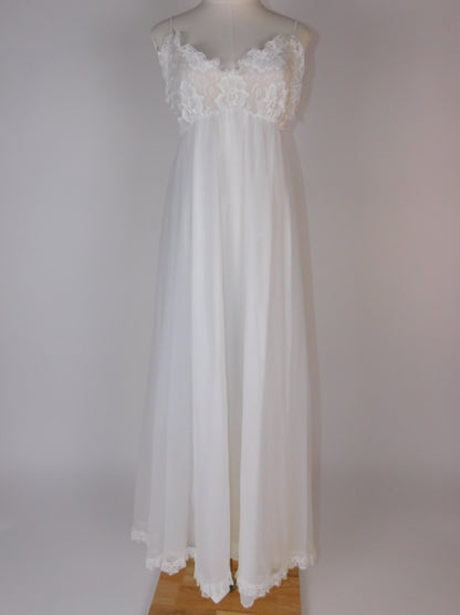 Vintage 1970s Bridal Peignoir Set in Sheer Chiffon and Lace with Removable Robe