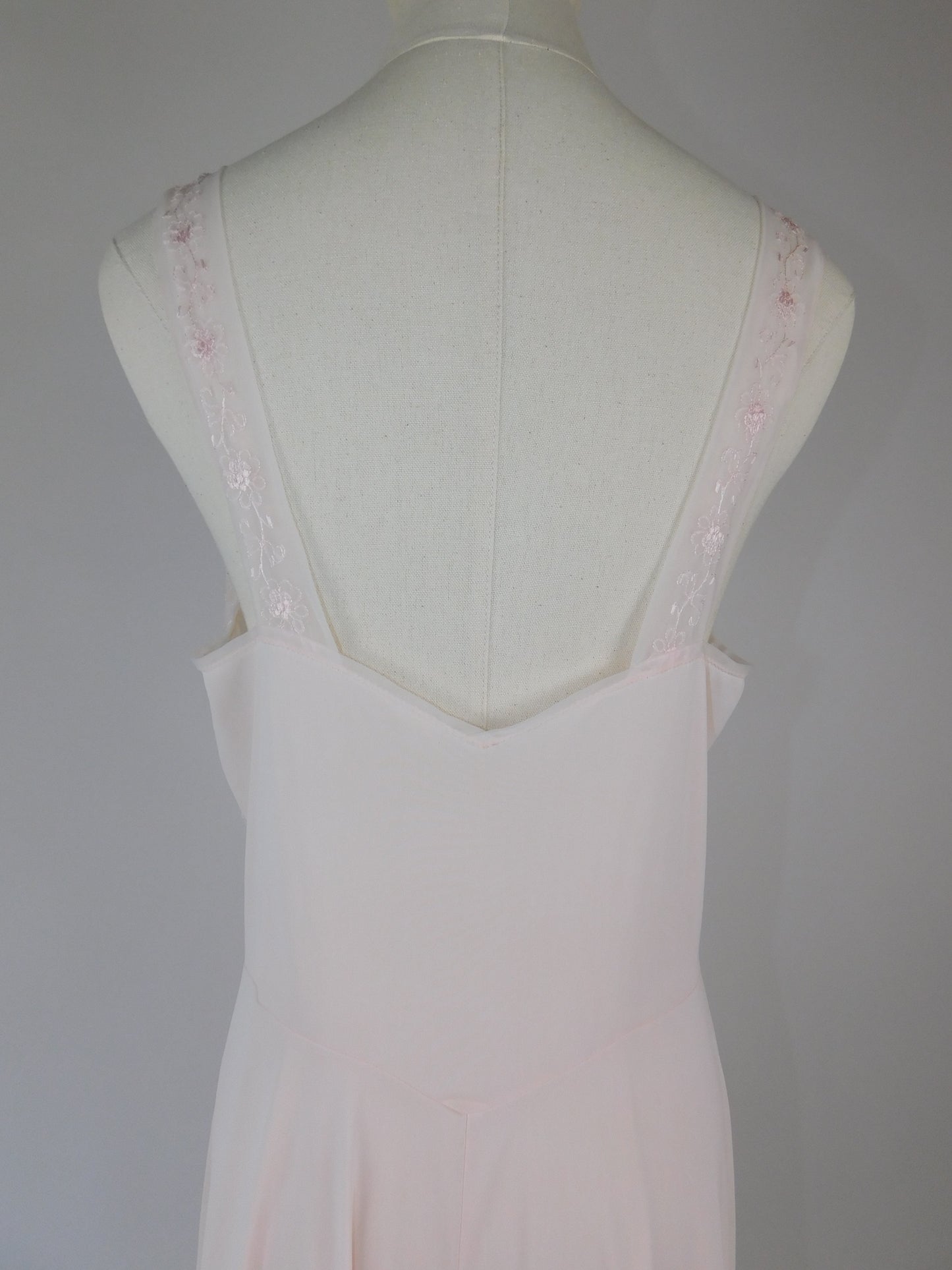 1960s Vanity Fair Light Pink Chemise