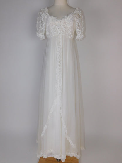 Vintage 1970s Bridal Peignoir Set in Sheer Chiffon and Lace with Removable Robe