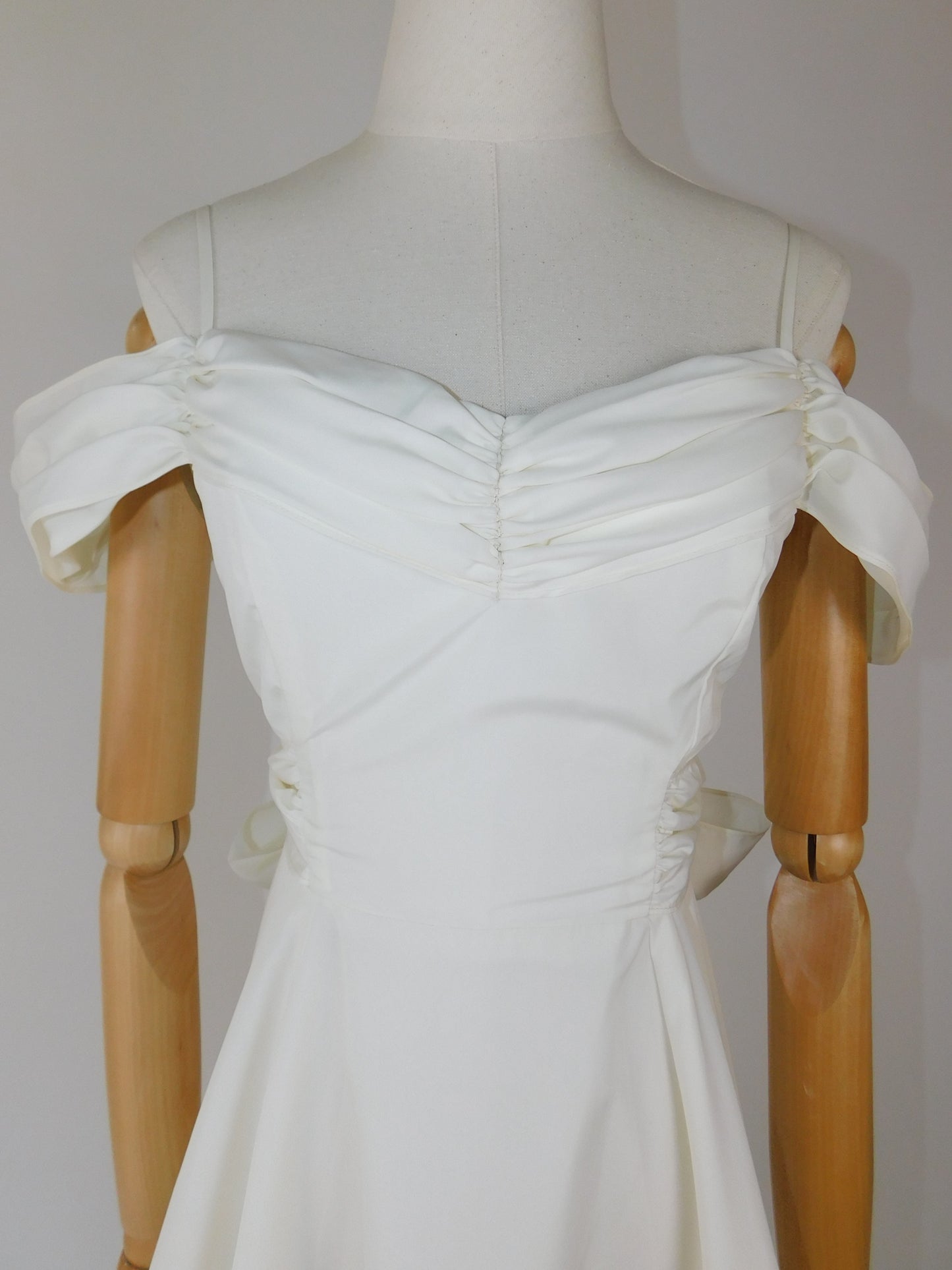 1980s Roberta Ivory Off Shoulder Sleeveless Ruffle Gown