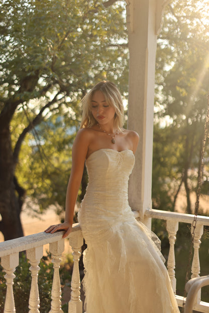 1990s Jessica McClintock Ivory Mermaid Style Wedding Dress