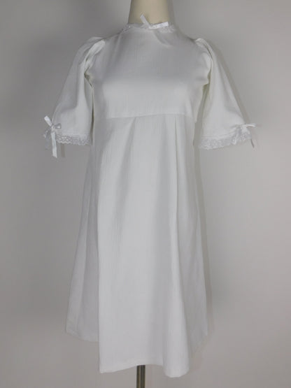 1960s Handmade Cotton and Lace Shift Dress